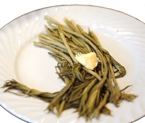 Вареные молодые побеги Иван-Чая. Вареные молодые побеги Иван-Чая.